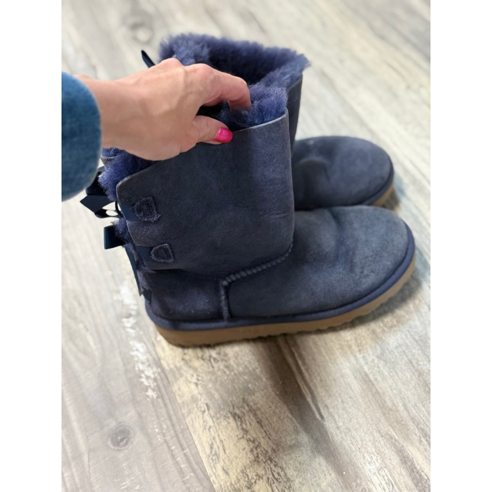 UGG Kids Bailey Bow II Boots Navy Blue Size 2 – Genuine